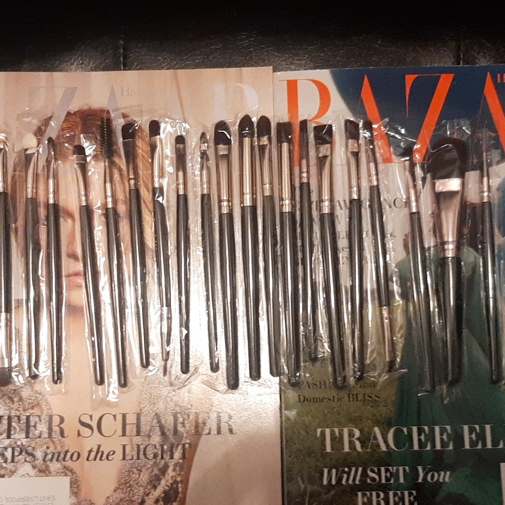 NIP 27 different tips makeup brushes black handle